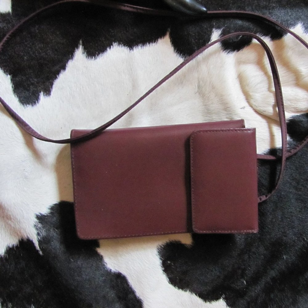 WILSONS LEATHER SMALL CROSSBODY COMPACT PURSE